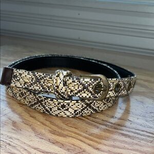 Stylish Woven Belt in Black and Tan